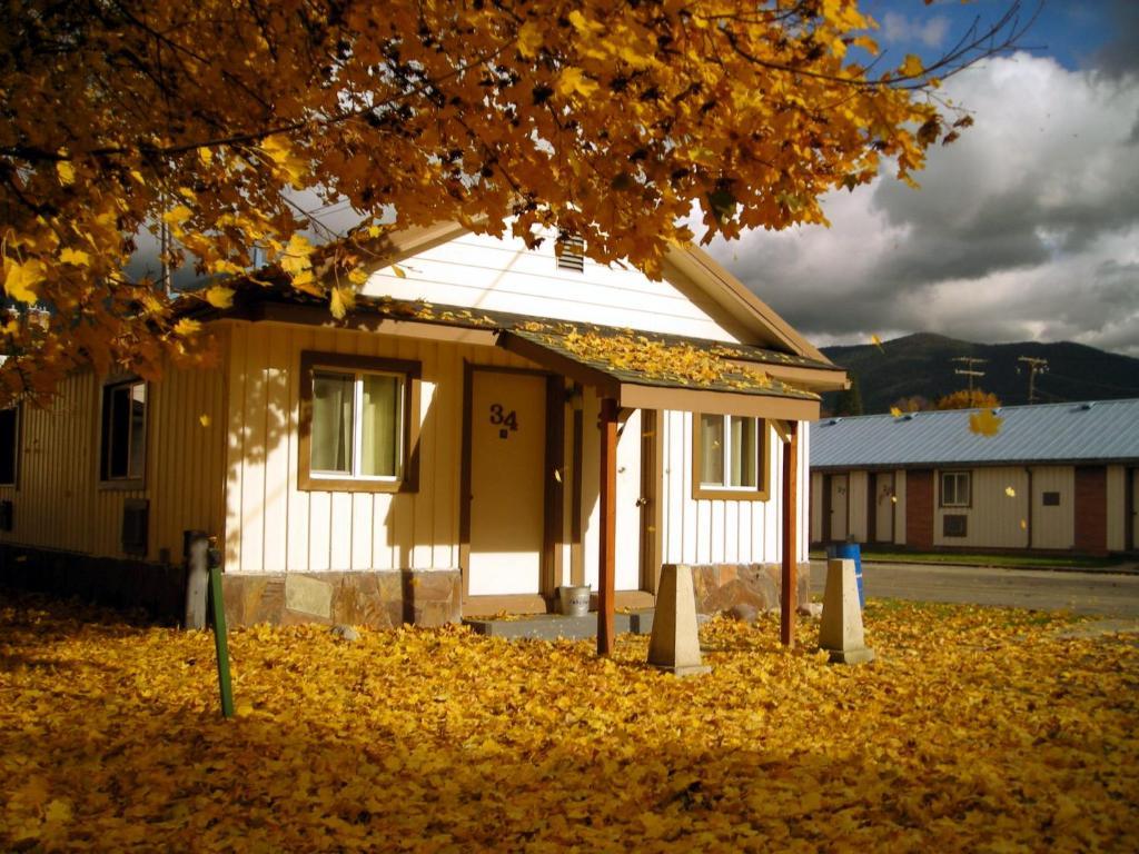 Falls Motel Thompson Falls Eksteriør billede